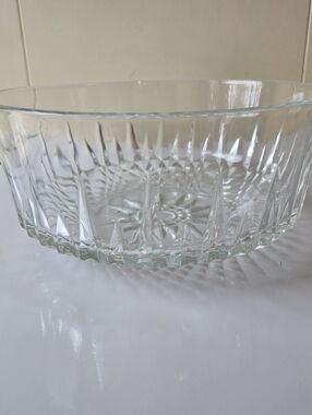 Arcoroc France Clear Cut-Pattern Glass Serving Bowl - Elegant Vintage Host Serve